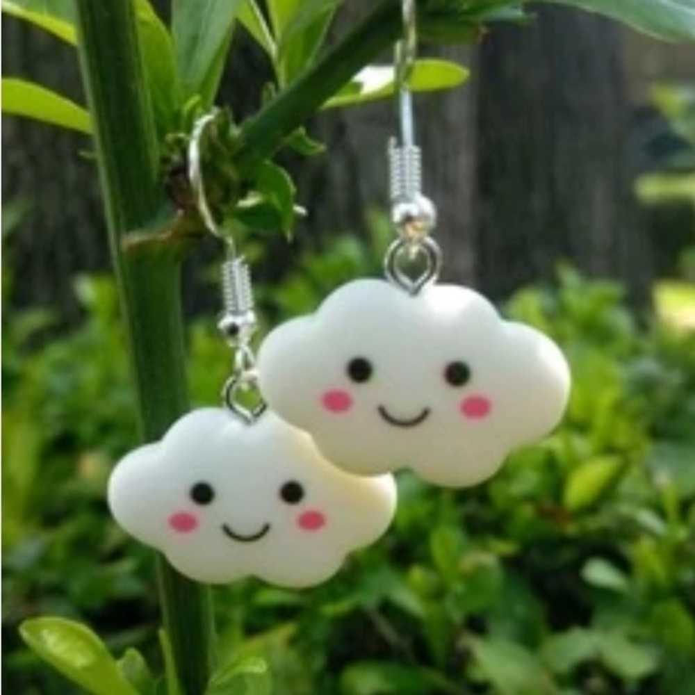 NWT - Cute Cloud Earrings - 1 x .5 inches - cute smiley face clouds - Picture 3 of 7